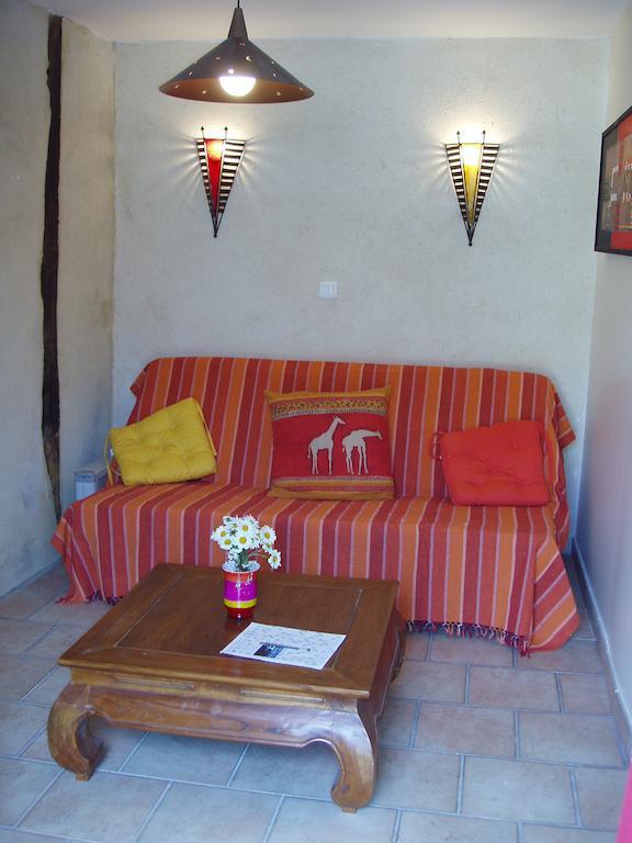 Gite De La Porte Du Parc Les Iffs Habitación foto